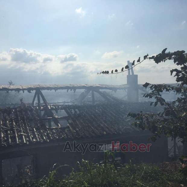 Fabrika alevlere teslim oldu
