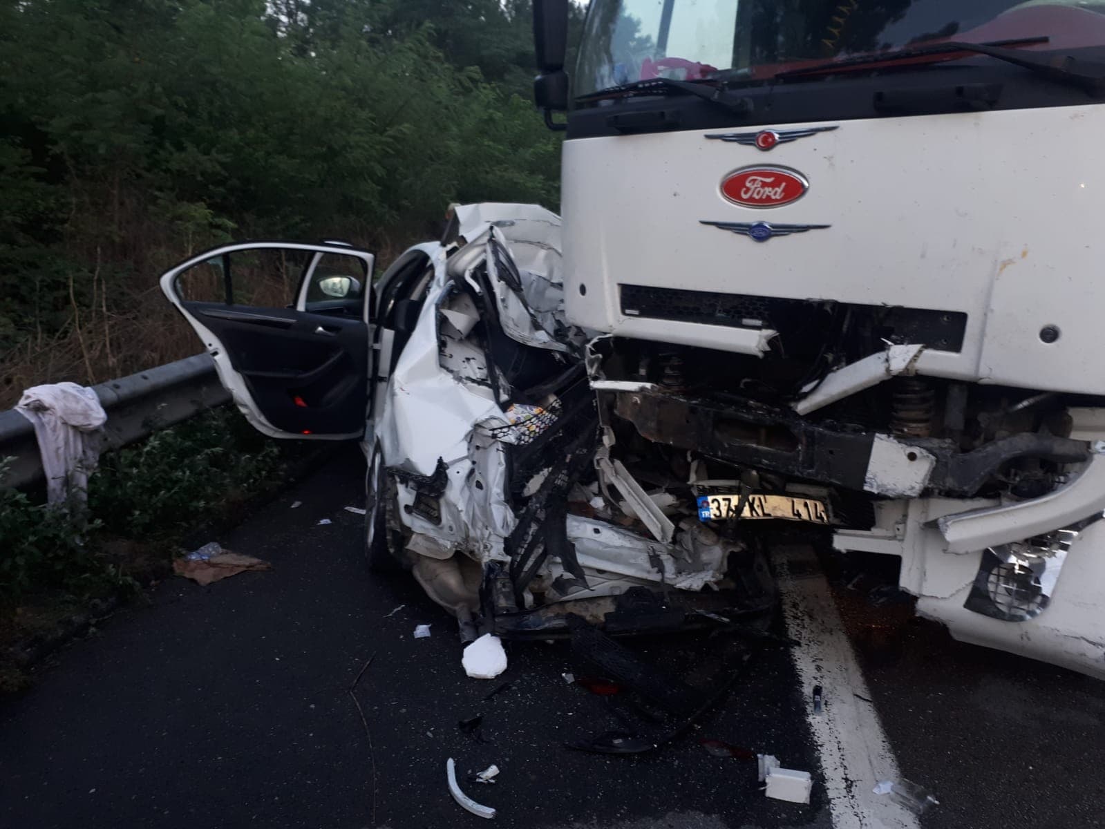 Otoyol savaş alanına döndü