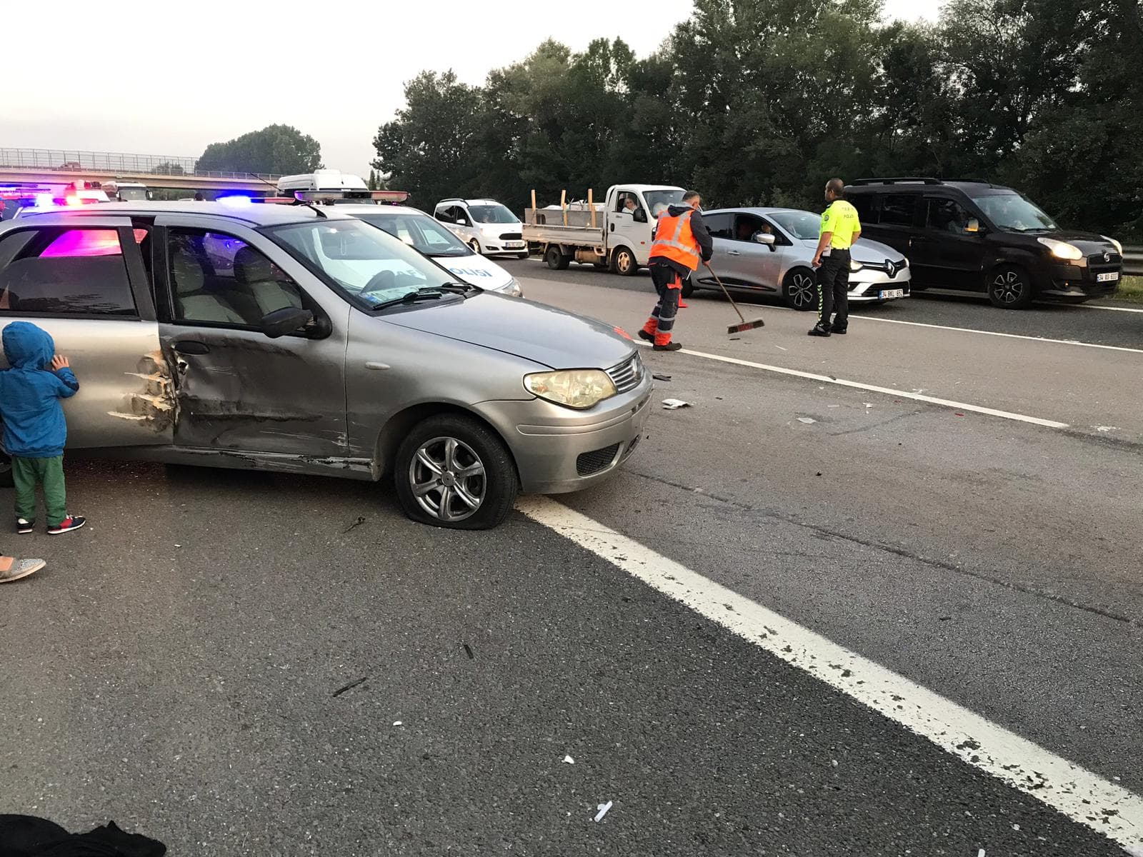 Otoyol savaş alanına döndü