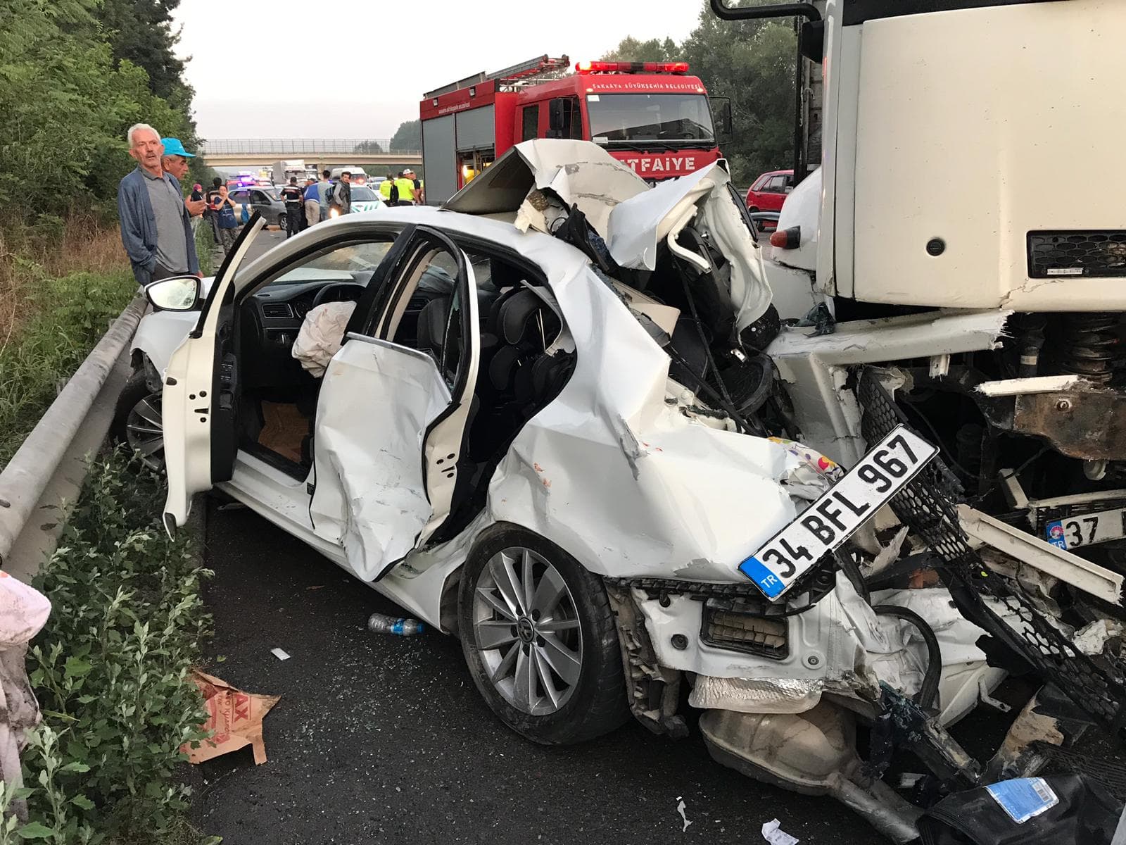 Otoyol savaş alanına döndü