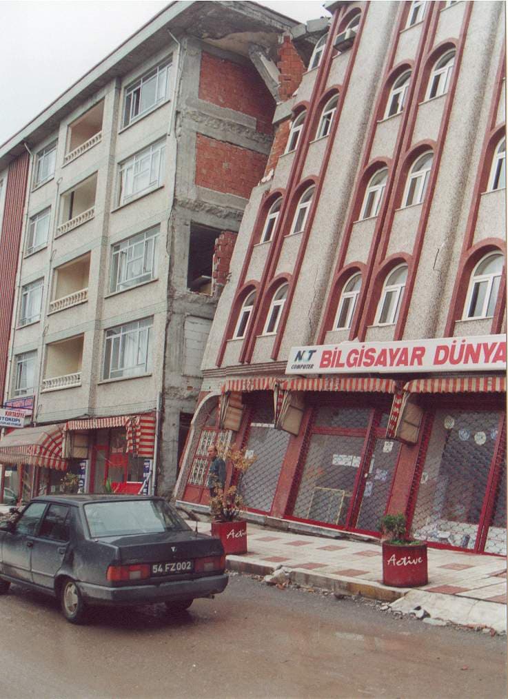 Fotoğraflarla 17 Ağustos 1999 Marmara Depremi