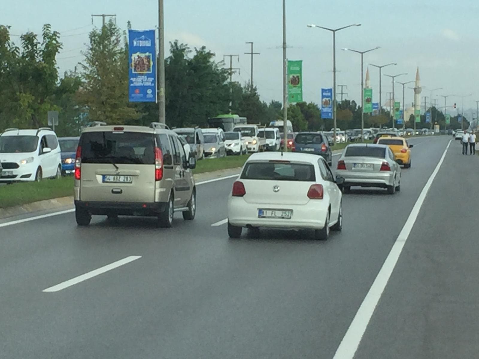 Trafik kilitlendi, vatandaş isyan etti