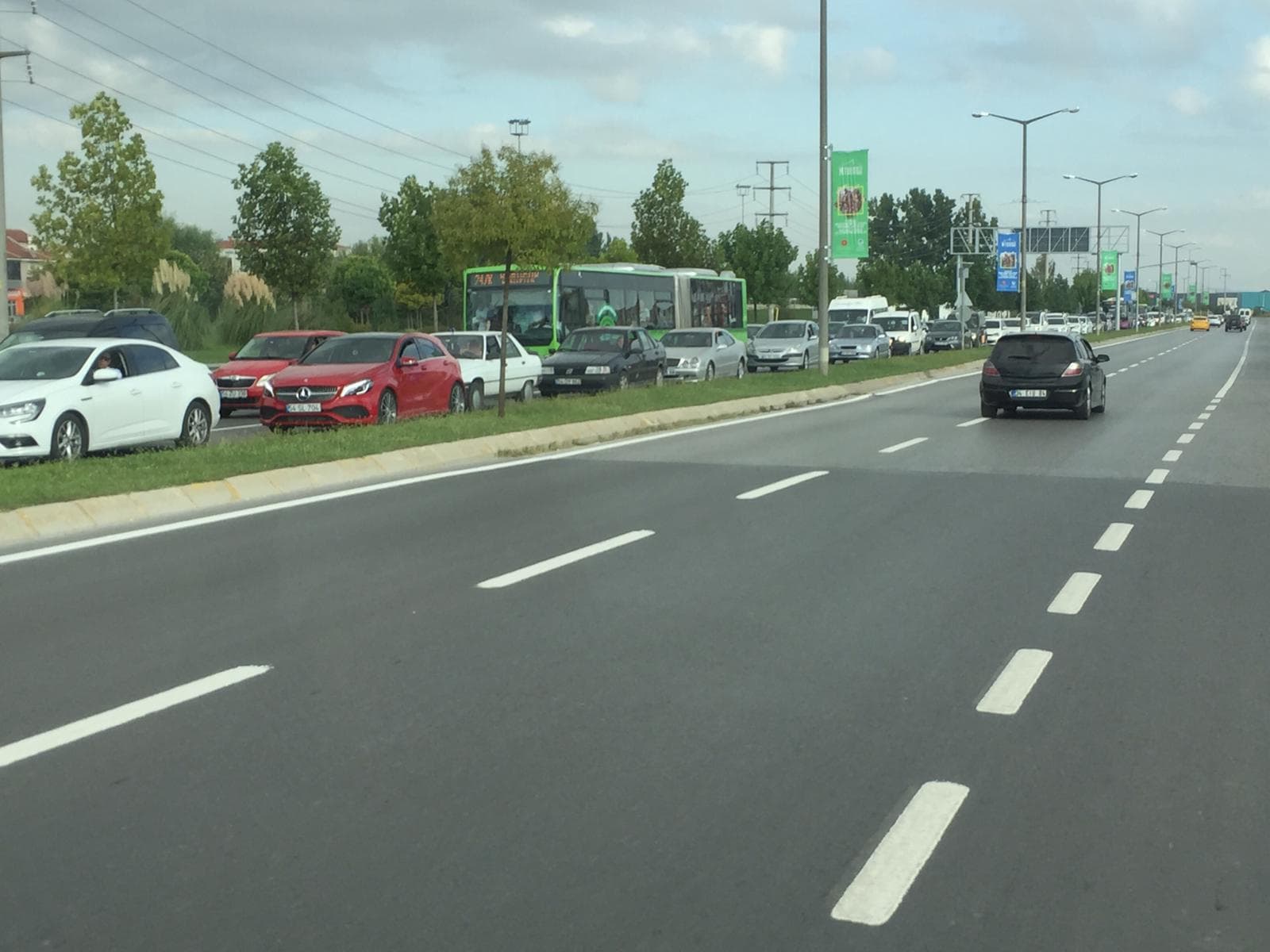 Trafik kilitlendi, vatandaş isyan etti