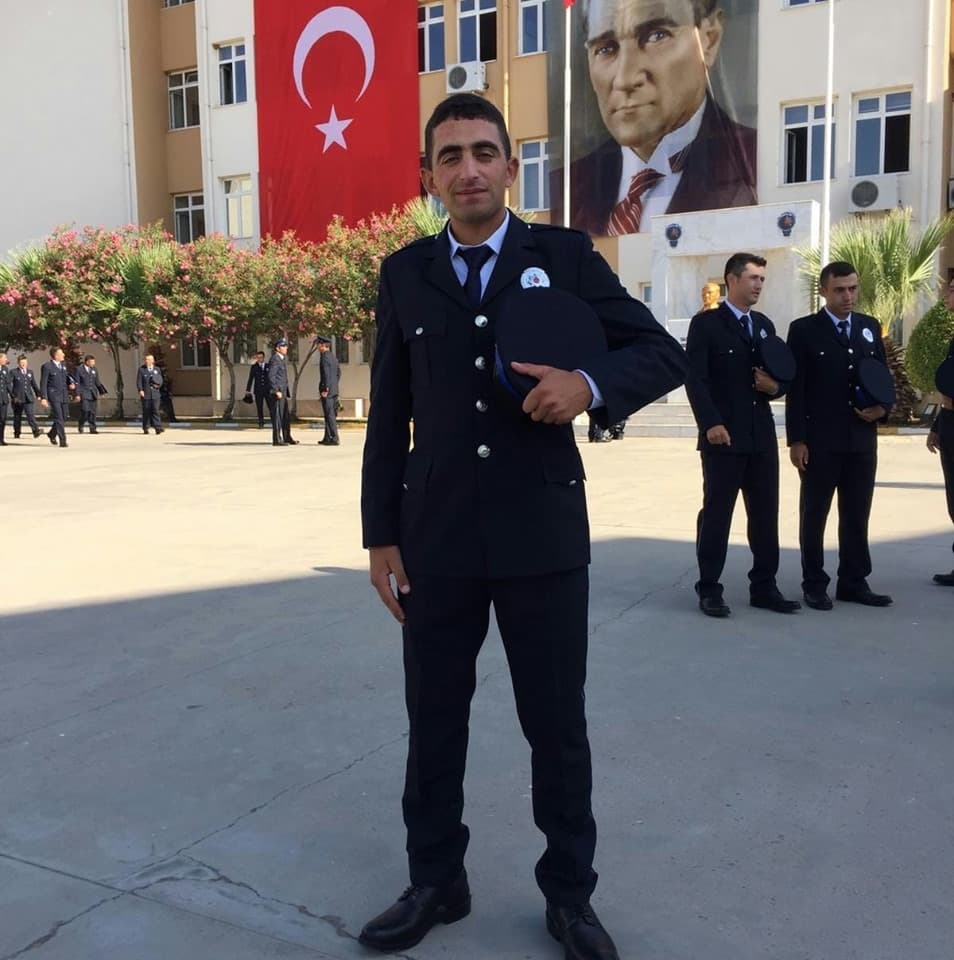 Bir aylık polis canına kıydı