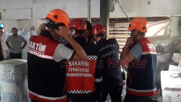 Makineye sıkışan Suriyeli işçi böyle kurtarıldı
