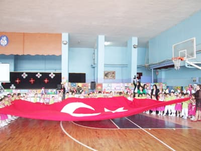 İlk Program Heyecanı, Minikleri Tir Tir Titretti