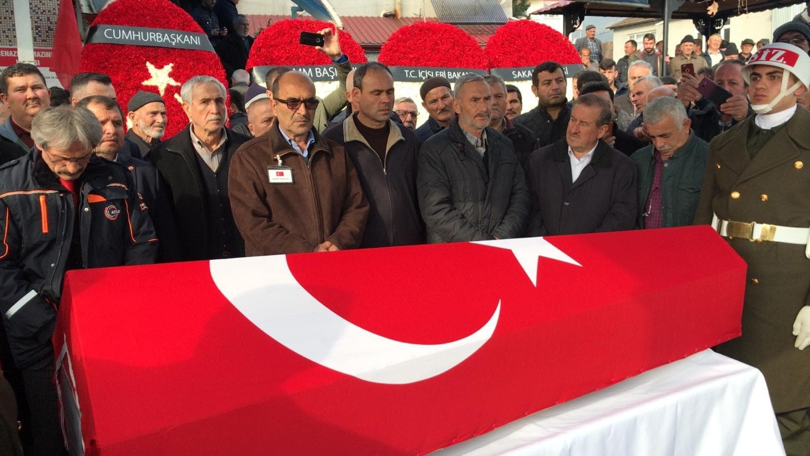 Sakarya şehidine ağladı