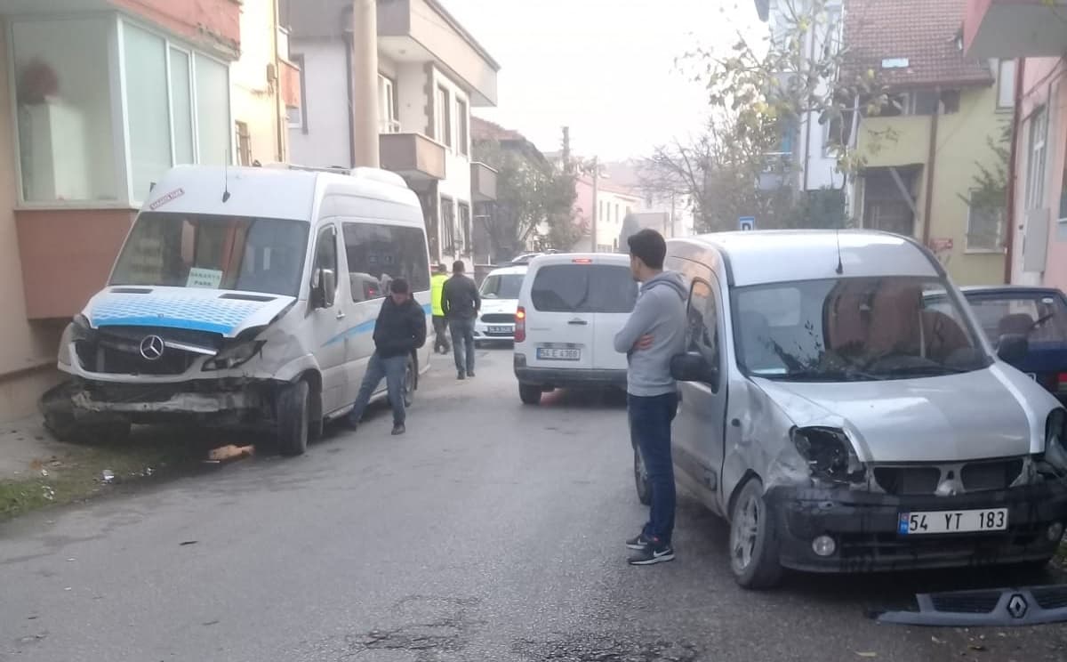 Mahalleli kazalardan bıktı