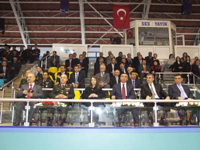 Bu Sene 23 Nisan Coşkusu Sadece 25 Dakika Sürdü