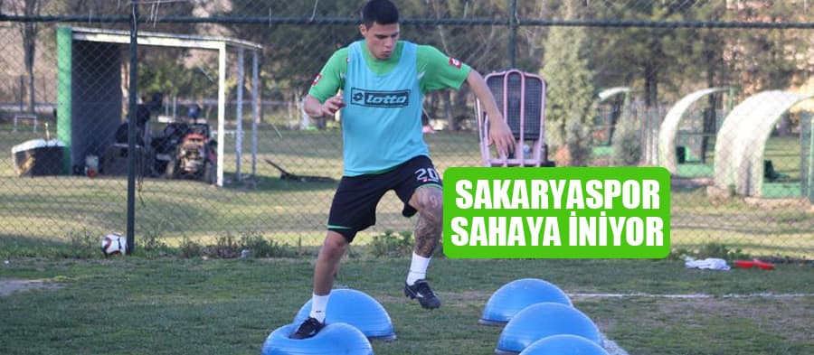 Sakaryaspor sahaya iniyor