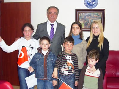 Mikrofonların Başında Bu Sefer Çocuklar Vardı