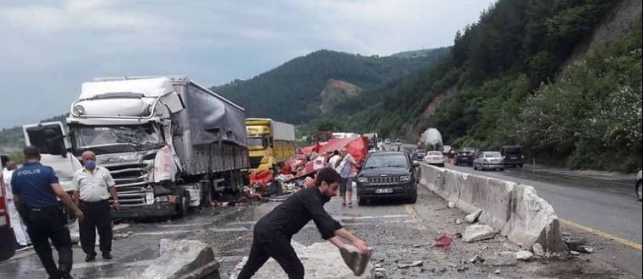 Karayolu savaş alanına döndü