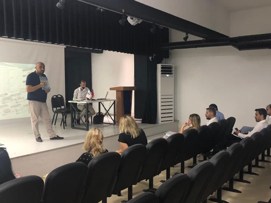 Özel Kale Okulları'nda öğretmenlerin seminerleri başladı