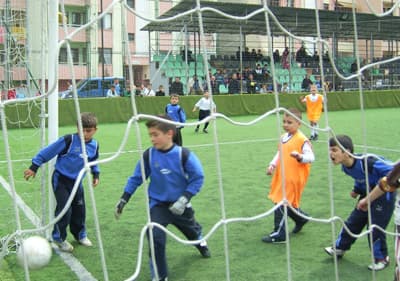 Adeta Şov Yaptılar
