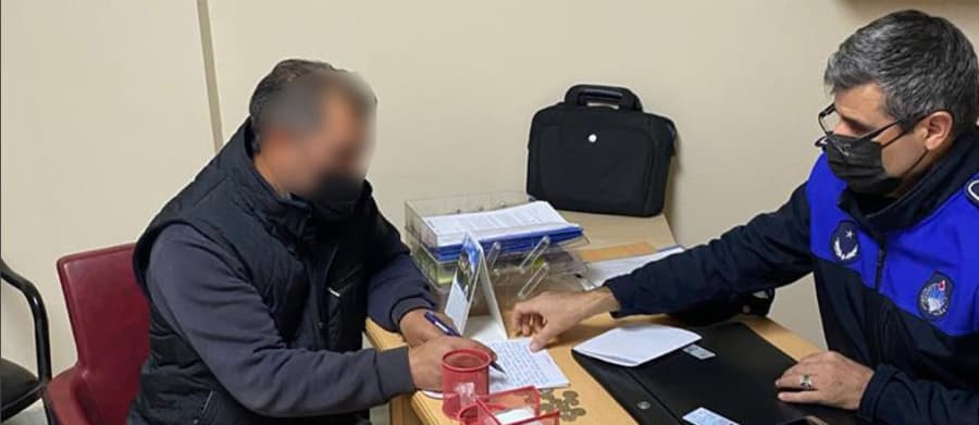 Sağır, dilsiz dilenci yakalanınca bülbül kesildi