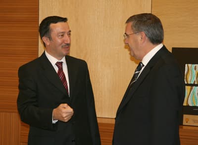 Bir Elin Nesi Var İki Elin Sesi Var!