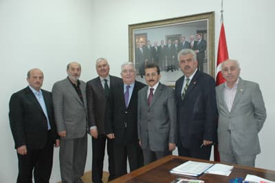 Üst Üste 3 Dönemdir Başkan!