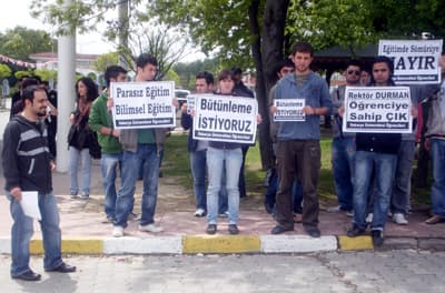 SAÜ'de Bomba Paniği