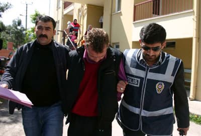 Gözü Dönmüş Hırsız, Tornavidayla Yaraladı