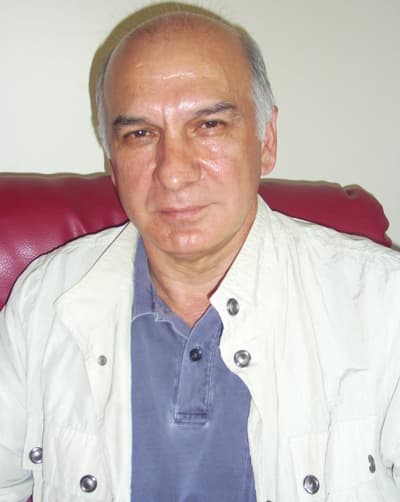 <p><font face="arial,helvetica,sans-serif" size="2"><strong>YOLSUZLUK BEYANLARIMIZ SE&Ccedil;İMİ ETKİLEDİ</strong></font></p><p><font face="arial,helvetica,sans-serif" size="2">H&uuml;lya S&uuml;r&uuml;c&uuml; ile Detay Programında, se&ccedil;im s&uuml;recinde yaptıkları yolsuzluk a&ccedil;ıklamalarının Sakarya'da se&ccedil;imin gidişatını ve sonucunu etkilediğini &ouml;ne s&uuml;ren Serbes şunları s&ouml;yledi:</font></p><p><font face="arial,helvetica,sans-serif" size="2" color="#333399">&ldquo;Sakarya'da halk mevcut başkanları &ccedil;ok iyi takip etti. İktidar partisinden halen beklentileri olduğu i&ccedil;in bir &ccedil;ok belediyeleri AK Parti adayları kazandı. Ancak CHP'nin yolsuzluklarla ilgili Sakarya'da g&uuml;ndeme getirdiği konular, se&ccedil;imin gidişatını etkiledi. B&uuml;y&uuml;kşehir belediye başkanıyla ilgili CHP'nin bazı belgeli anlatımları AK Partiyi b&uuml;y&uuml;kşehir başkan adayını değiştirmeye itti. Aynı şekilde Pamukova başkanı Hikmet Ferudun Turan i&ccedil;in de bazı a&ccedil;ıklamalar g&uuml;ndeme getirdik. Turan se&ccedil;imi kaybetti. Karasu'da da Ahmet Gen&ccedil;'e y&ouml;nelik yaptığımız a&ccedil;ıklamalar da sonu&ccedil; getirdi. Ahmet Gen&ccedil; se&ccedil;imi kaybetti ve MHP se&ccedil;imleri aldı&rdquo;.</font></p>