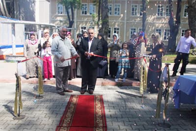 Samimi Tavırlarıyla Göz Doldurdu