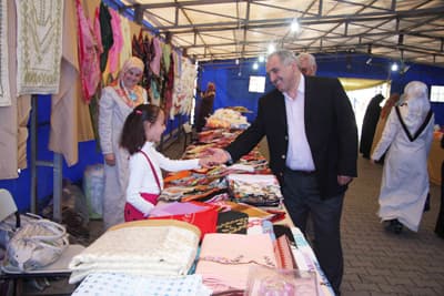 Samimi Tavırlarıyla Göz Doldurdu