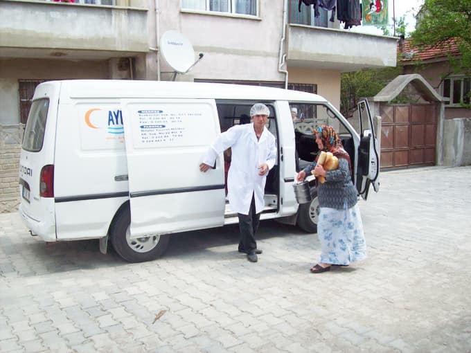 Yoksul 700 Kişi Her Gün Güneş Yemek ile Doyuyor
