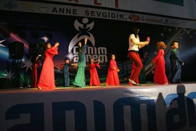 Canları Annelerini Resime Döktüler ve Kazandılar