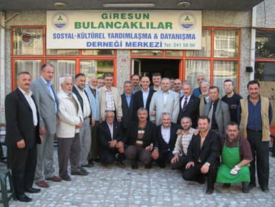"Çocuklarınızı Hz Muhammed'in Sevgisiyle Yetiştirin"