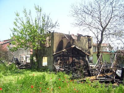 1 Ev 3 Baraka Kül Oldu
