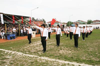 "Vatan Rüzgârlarında Dalgalandı"