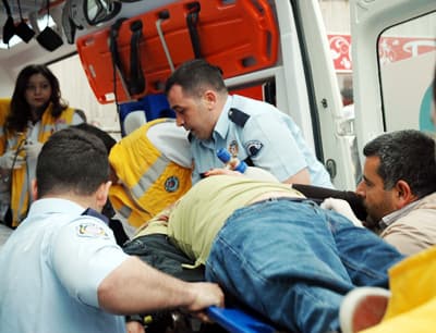 Gar Meydanında Silahlı Saldırı: İki Kadın Vuruldu