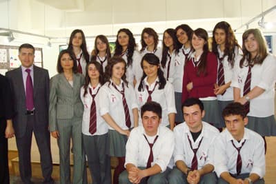Figen Sakallıoğlu Anadolu Lisesi, Resim Sergisi Açtı