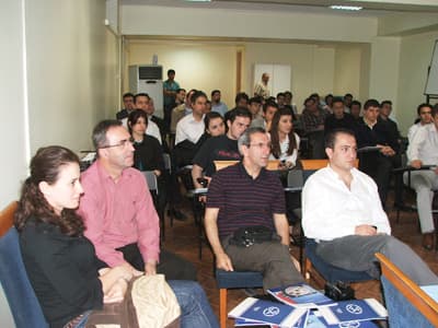 <p><font face="arial,helvetica,sans-serif" size="2">MİTAŞ yetkilileri, &uuml;retim tesislerine yapılan teknik geziden b&uuml;y&uuml;k memnuniyet duyduklarını belirtirken, SEDAŞ&rsquo;ın M&uuml;hendis kadrosuna&nbsp; yapılan sunumda, 36 kV gerilime kadar dağıtım şebekelerinin ihtiya&ccedil; duyulan, cıvatalı yahut kaynaklı her t&uuml;rl&uuml; kafes, poligonal ya da karma yapının tasarımını, imalatını, galvanizini ve tedariğini yaptıklarını ve bu alanda tecr&uuml;be sahibi olan Mitaş firmasının, d&uuml;nyanın her b&ouml;lgesinde 0.4 kV&rsquo;lık k&uuml;&ccedil;&uuml;k &ouml;l&ccedil;ekli dağıtım şebekesinden 36 kV&rsquo;lık dağıtım şebekesine kadar geniş bir yelpazede proje tamamladığını, 5 kıtada&nbsp; 100 &uuml;lkeye enerji ve iletişimle ilgili&nbsp; direk ihra&ccedil; ettiklerini ifade ettiler.</font></p>