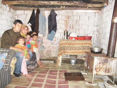 Garajda Yaşamak Onların Tercihi Değil ki!