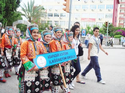Antalya'da En İyi Giysi Ödülünü Kazandılar