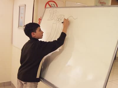 Çizdikleri Karikatürleri Hocalarını Bile Kıskandırdı