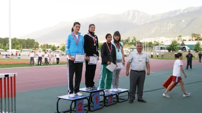 Madalyaları Bir Bir Topladılar
