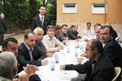 Dünya Evine Girdiler