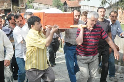 10 Gün Sonra Toprağa Verildi