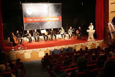 Kursiyerlerden Büyüleyen Konser