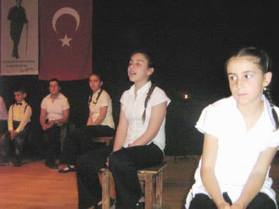 Karasu'da Şiir Dinletisi Düzenlendi