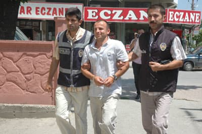 Hırsızlar Polisten Kaçamadı