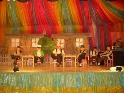 "Amma da Aldanmışız" İzleyicilerin Takdirini Kazandı