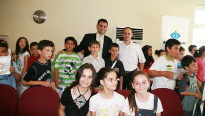 İş Bankasından Öğrencilere Karne Hediyesi