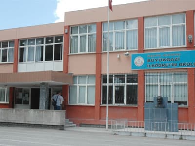 O Karnesini Göremeden Öldü