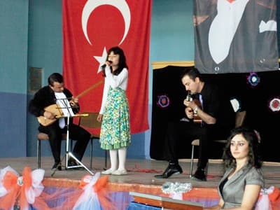 "Serdivan'da Okulların Eğitimde Başarısı Yükseldi"