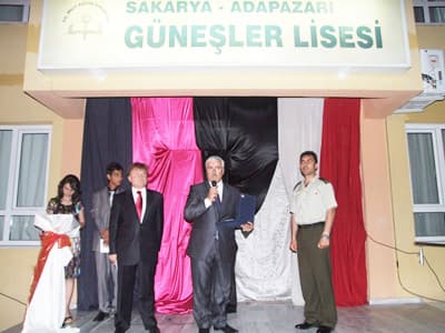 Eskiden Cezaeviydi Şimdi Şiir Nağmeleri Yankılanıyor