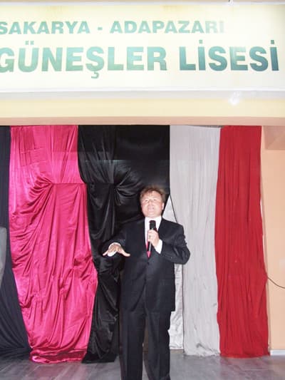 Eskiden Cezaeviydi Şimdi Şiir Nağmeleri Yankılanıyor