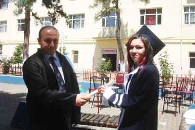 SAÜ'de Boğulan İki Öğrenci Anısına Saygı Duruşu Yapıldı